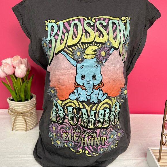 NWT Gray Blossom Dumbo The Flying Elephant Cut Off Tee-Disney - Picture 7 of 7